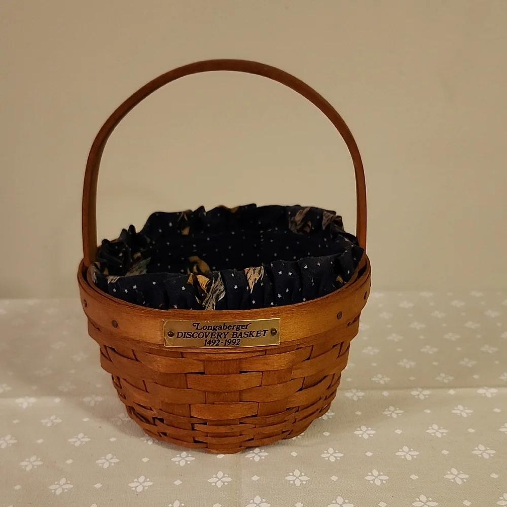 Longaberger 1992 Discovery Basket